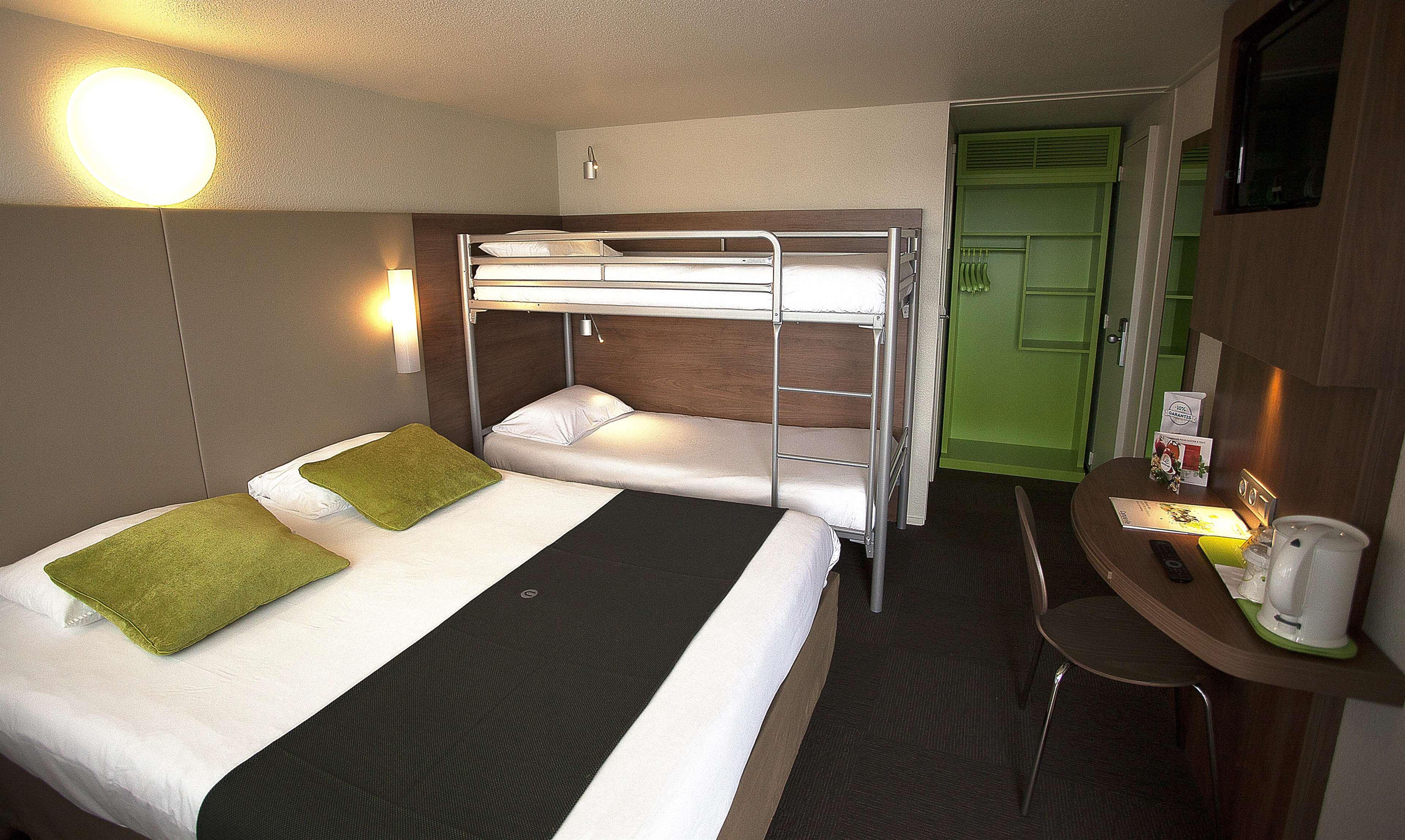 Campanile Bourges Nord - Saint-Doulchard Hotel Екстериор снимка