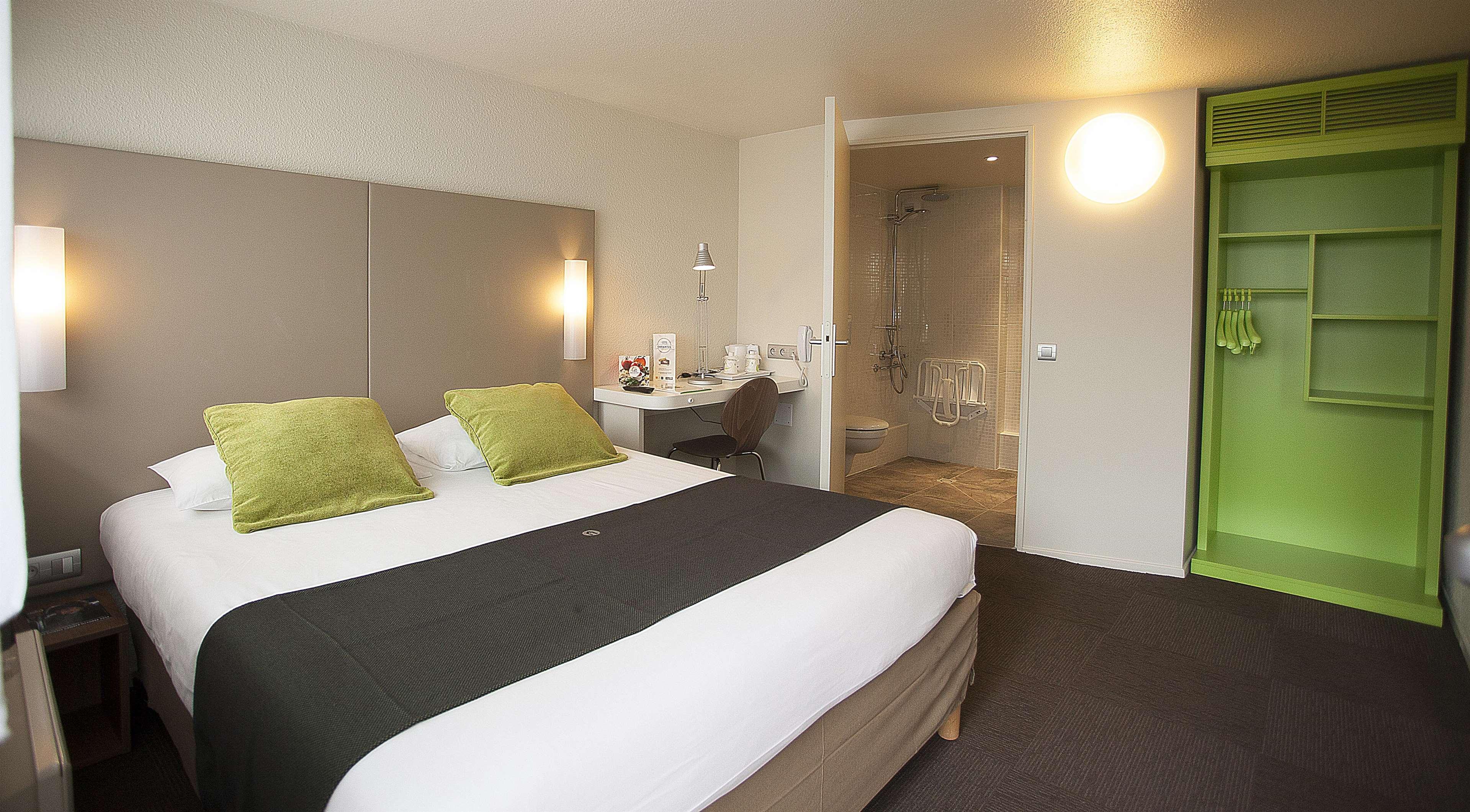 Campanile Bourges Nord - Saint-Doulchard Hotel Екстериор снимка