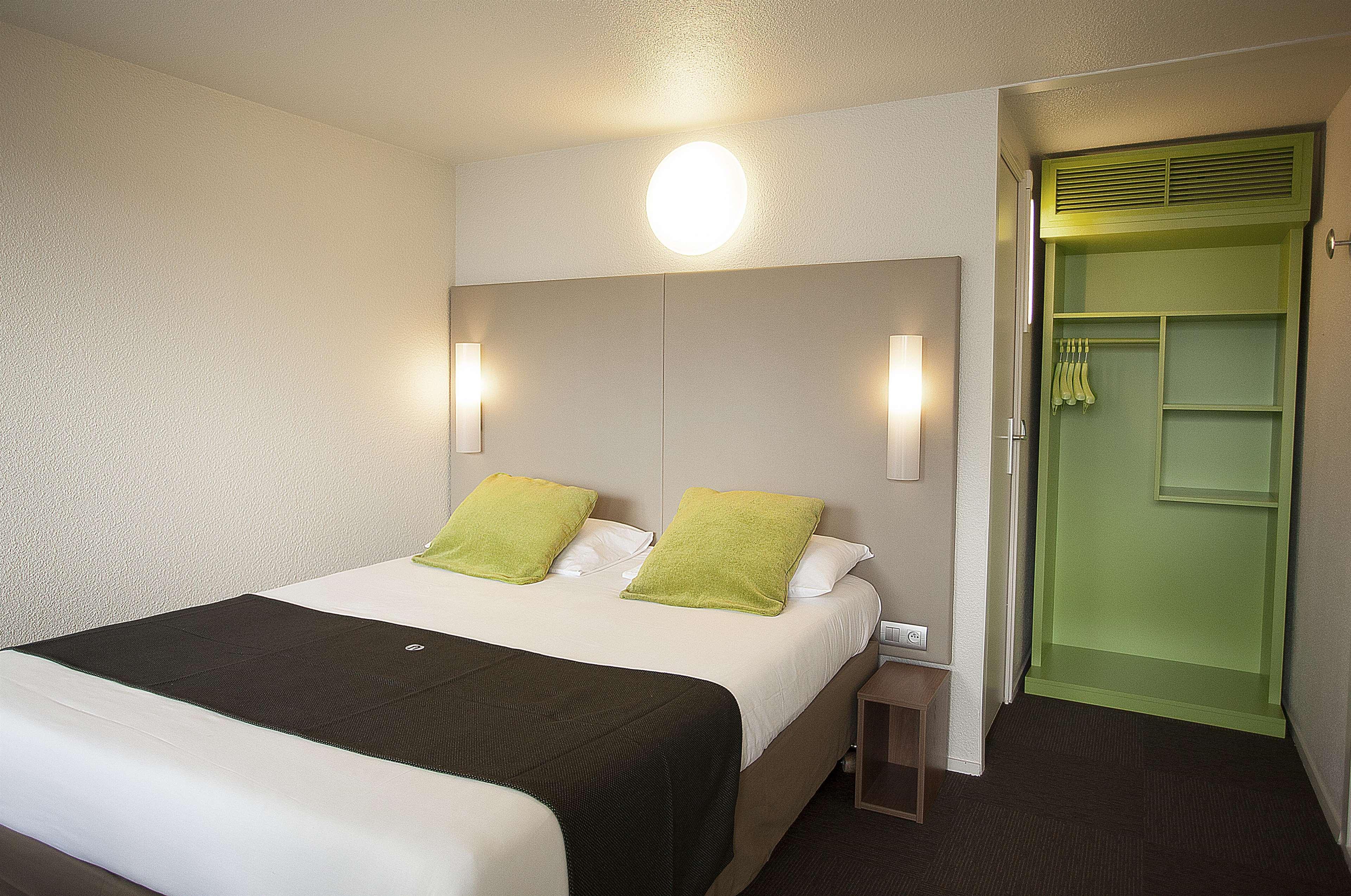 Campanile Bourges Nord - Saint-Doulchard Hotel Екстериор снимка