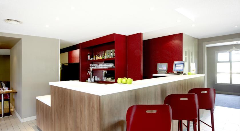 Campanile Bourges Nord - Saint-Doulchard Hotel Екстериор снимка