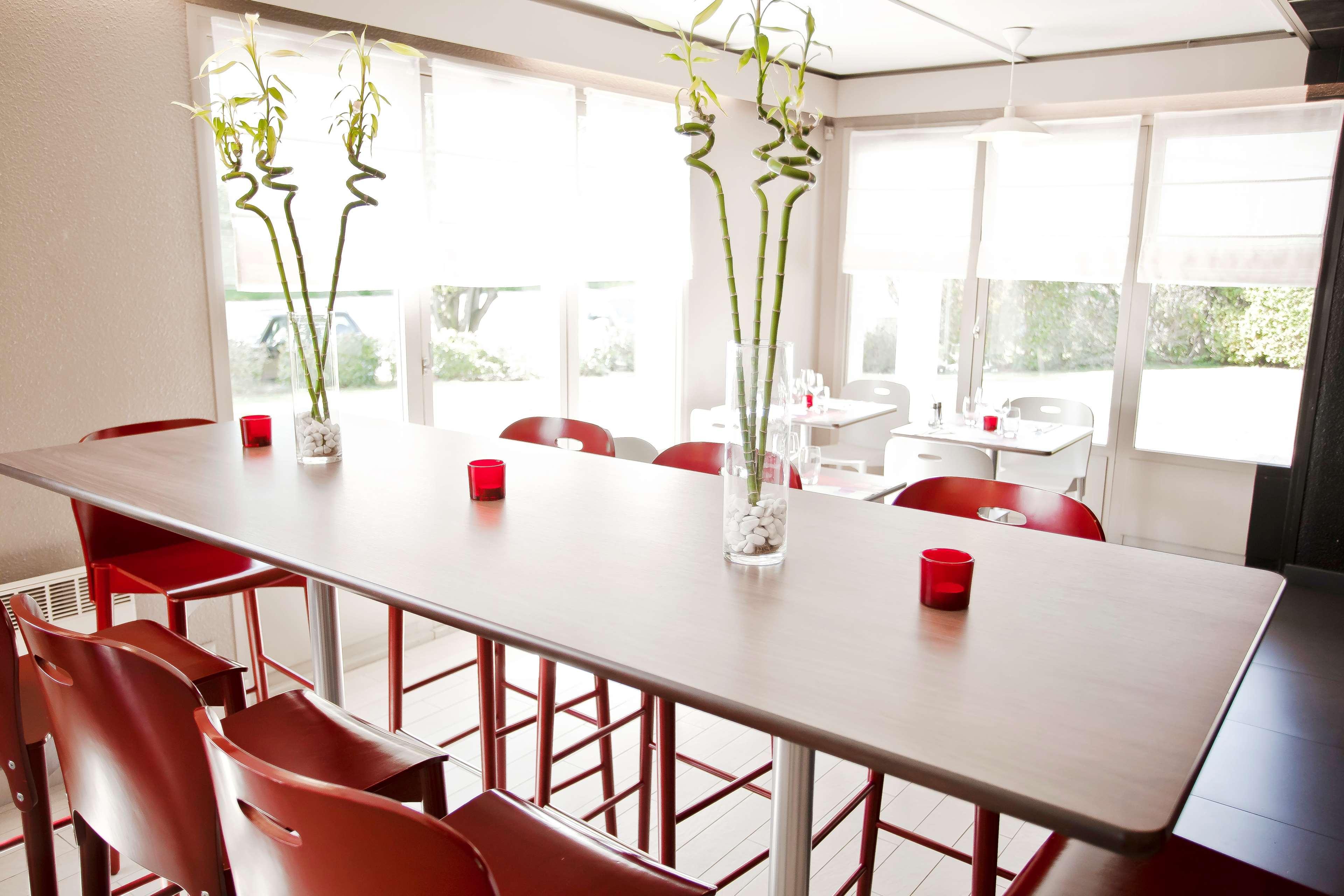 Campanile Bourges Nord - Saint-Doulchard Hotel Екстериор снимка