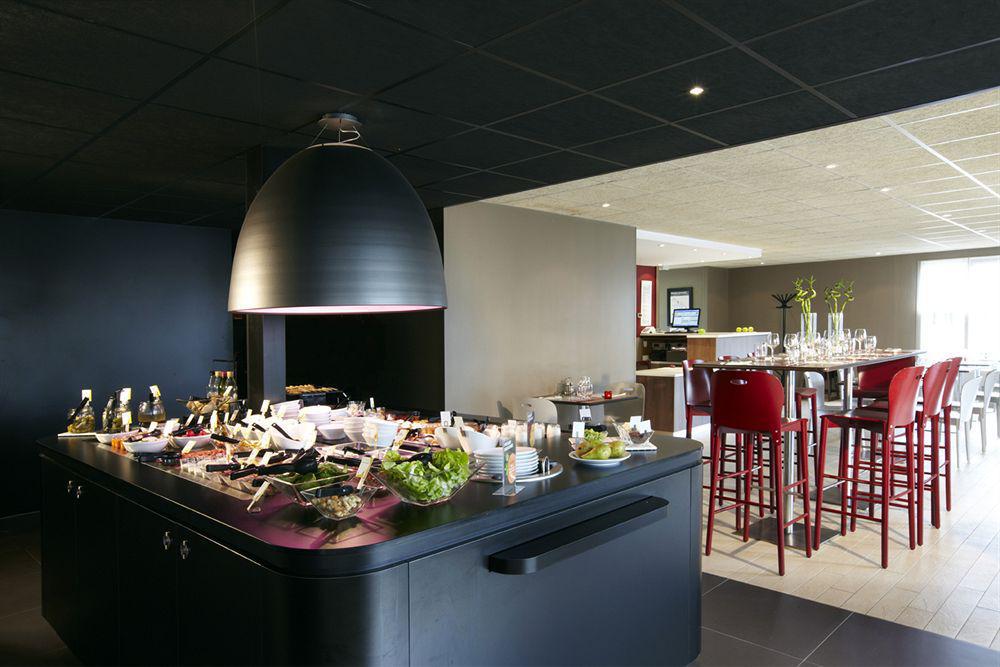 Campanile Bourges Nord - Saint-Doulchard Hotel Екстериор снимка